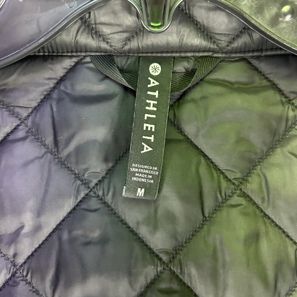 Athleta Whisper Featherless Women's Medium Puffer Vest Full Zip Black Quilted - Picture 11 of 12